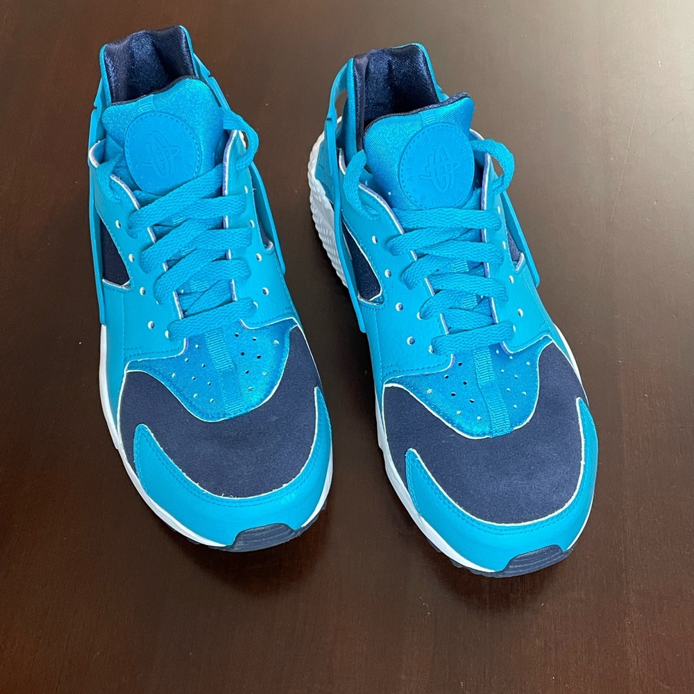 Nike Air Huarache women's